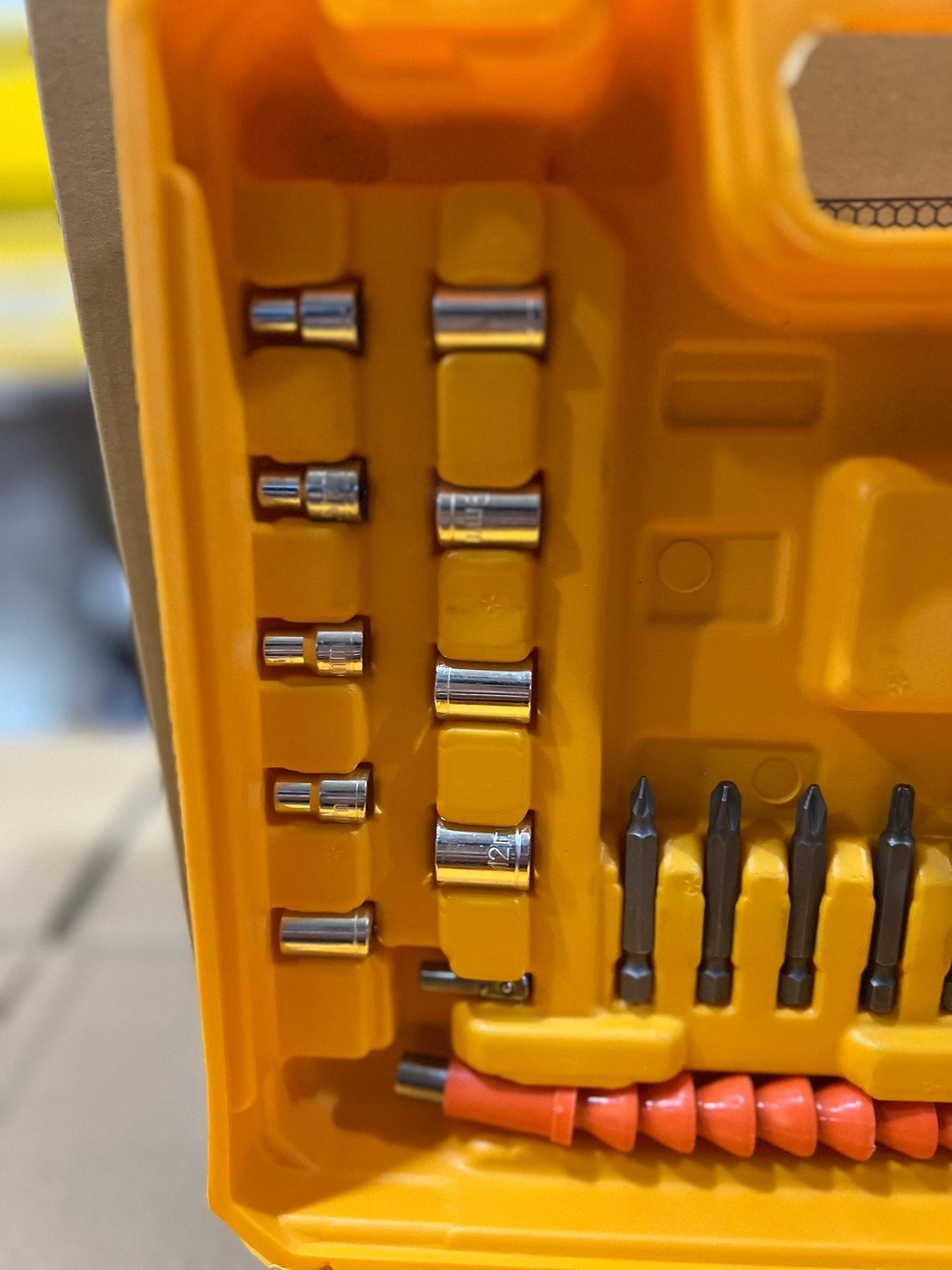 DeWALT 24Volt Drill Set With Tool ket