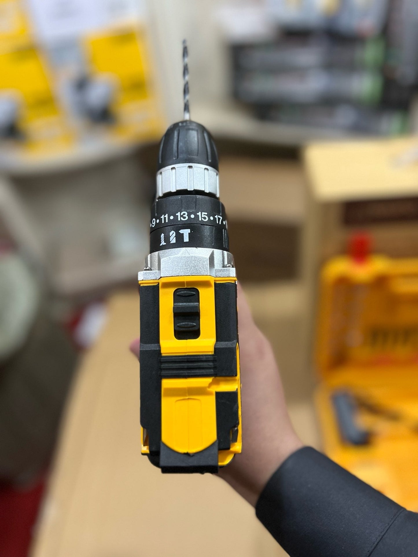 DeWALT 24Volt Drill Set With Tool ket