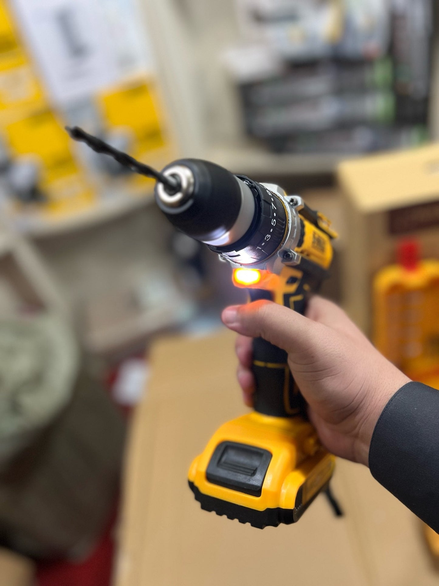 DeWALT 24Volt Drill Set With Tool ket