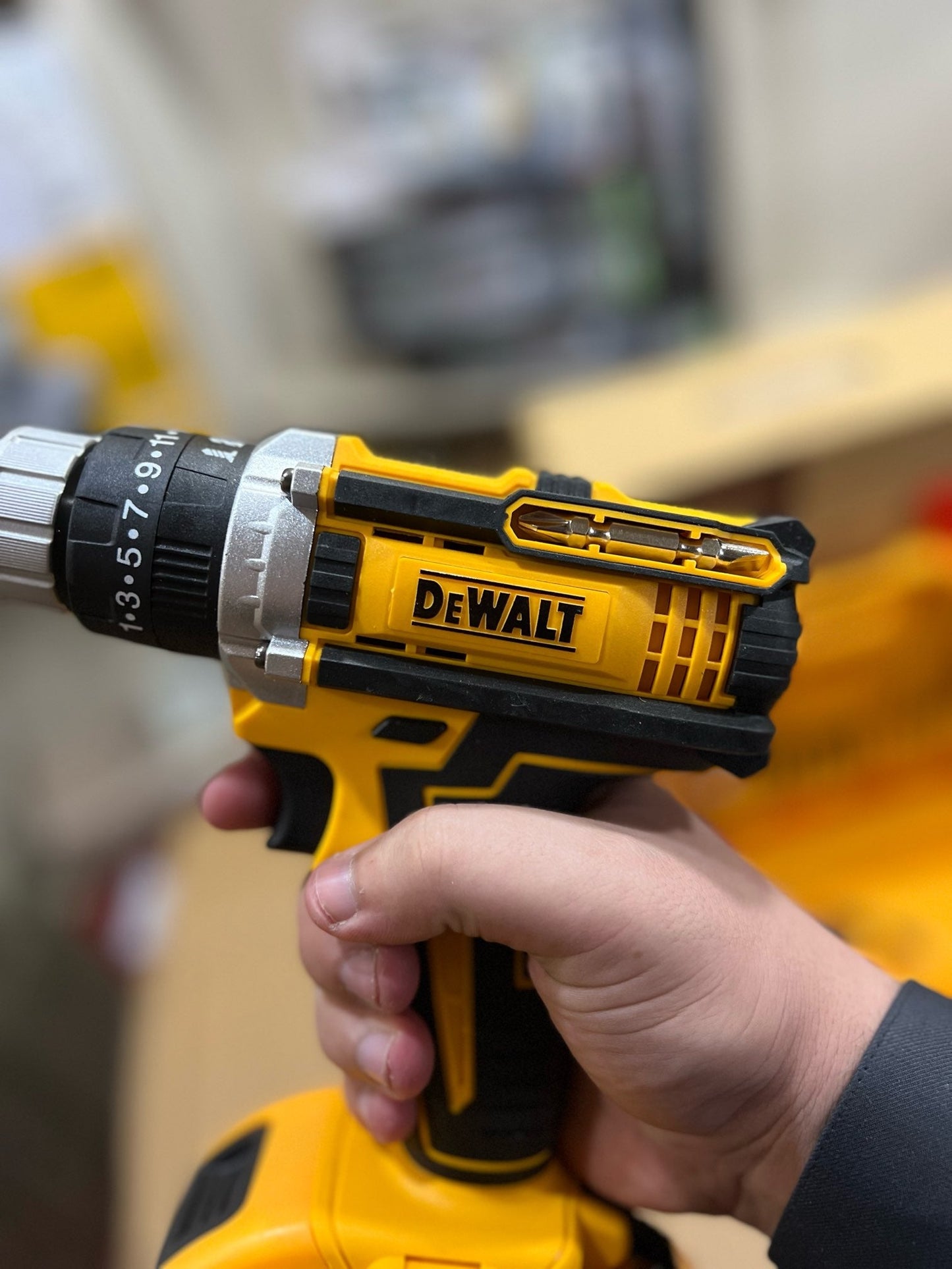 DeWALT 24Volt Drill Set With Tool ket