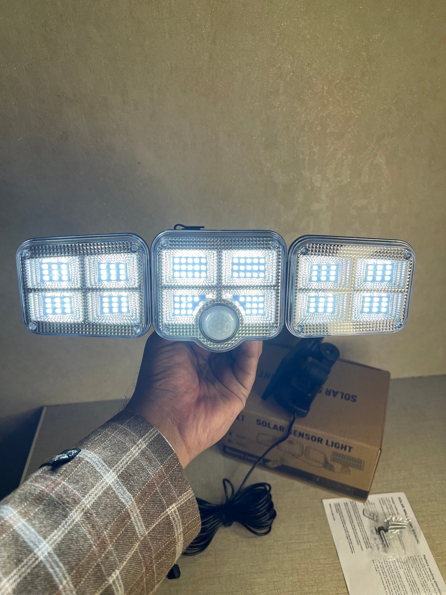 SOLAR LAMP LED SENSOR JD 2656 WITH REMOTE CONTROL