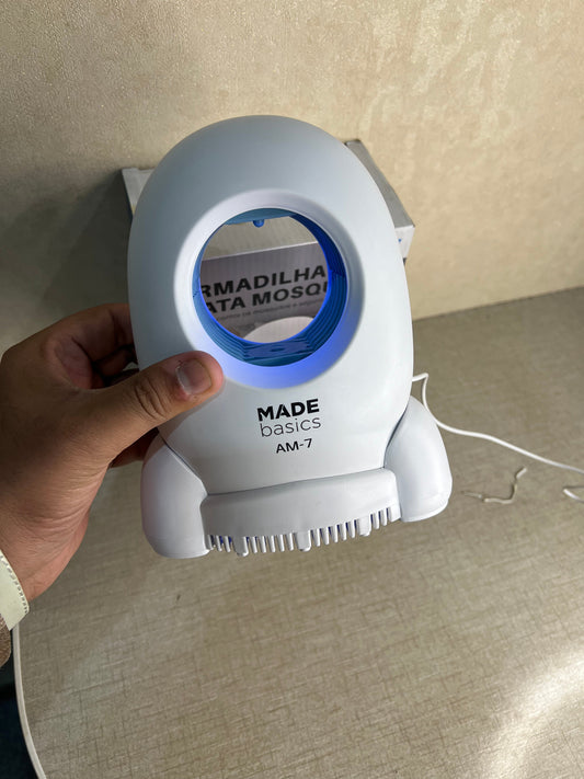 "MADE Basics AM-7 360-Degree Rocket-Shaped Photocatalyst Mosquito Lamp: Silent Repellent with Attractant"