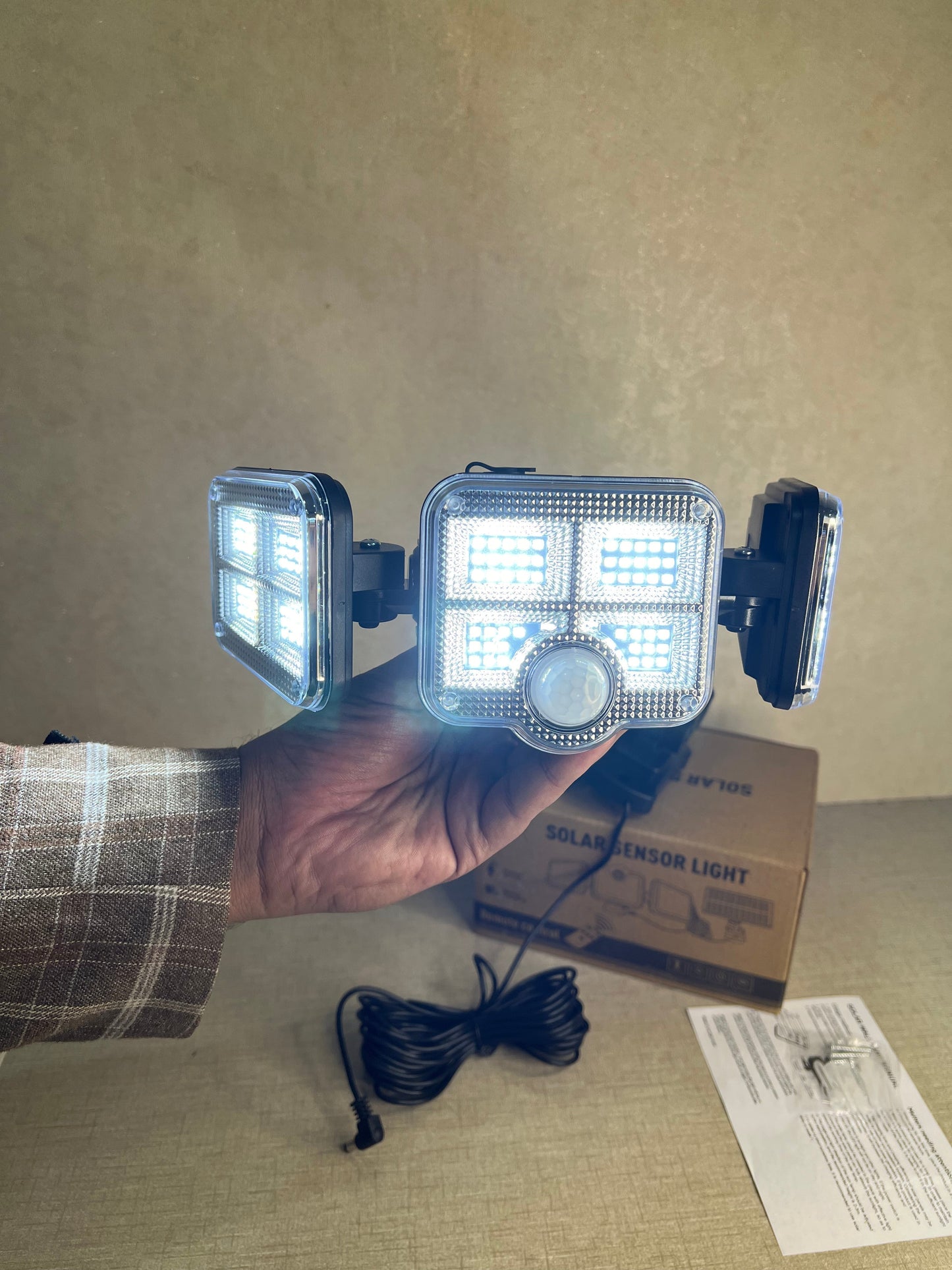 SOLAR LAMP LED SENSOR JD 2656 WITH REMOTE CONTROL