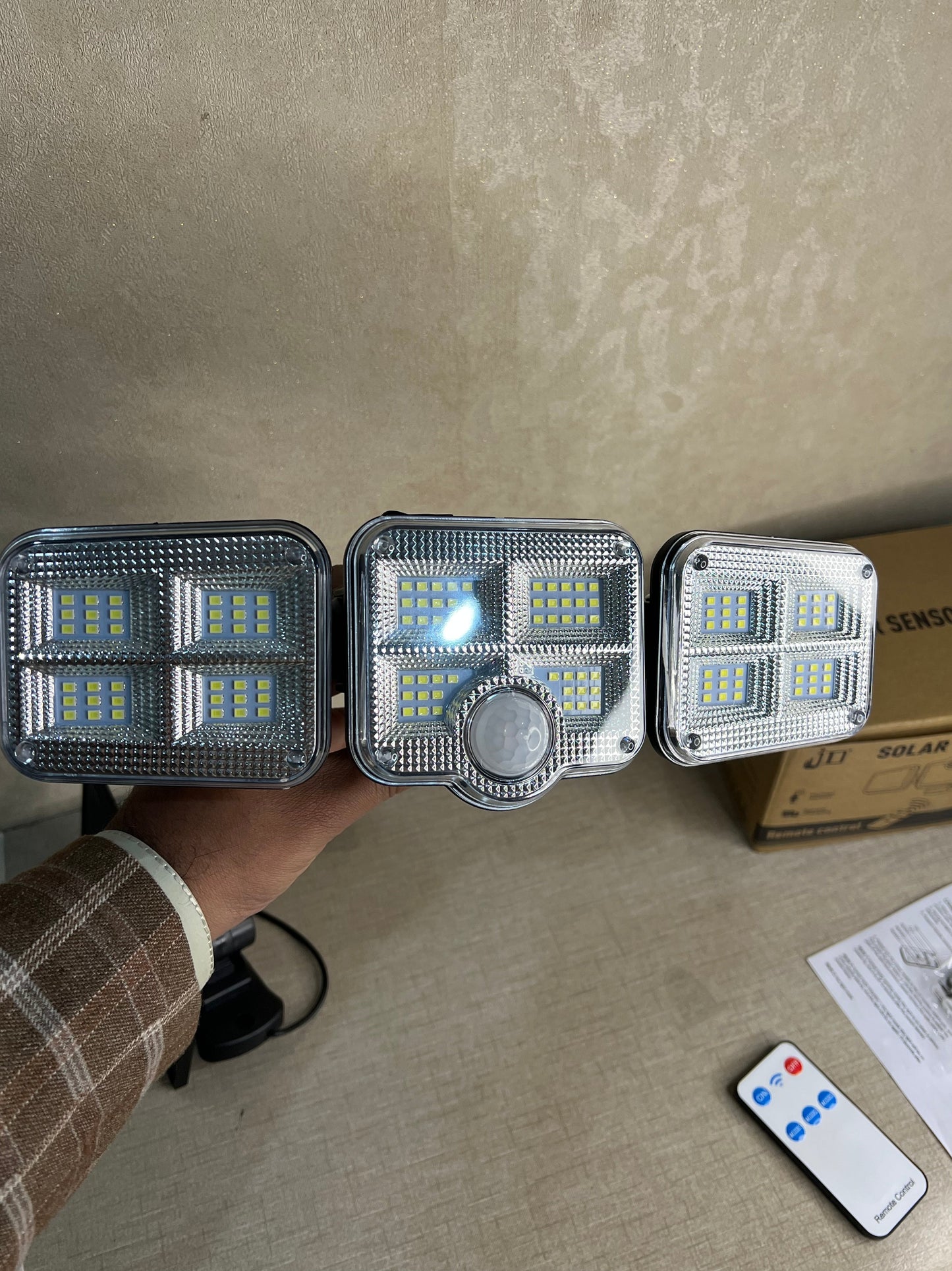 SOLAR LAMP LED SENSOR JD 2656 WITH REMOTE CONTROL